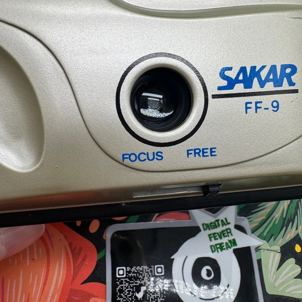 Sakar FF-9 35mm Point and Shoot Film Camera Focus Free Champagne Gold Retro